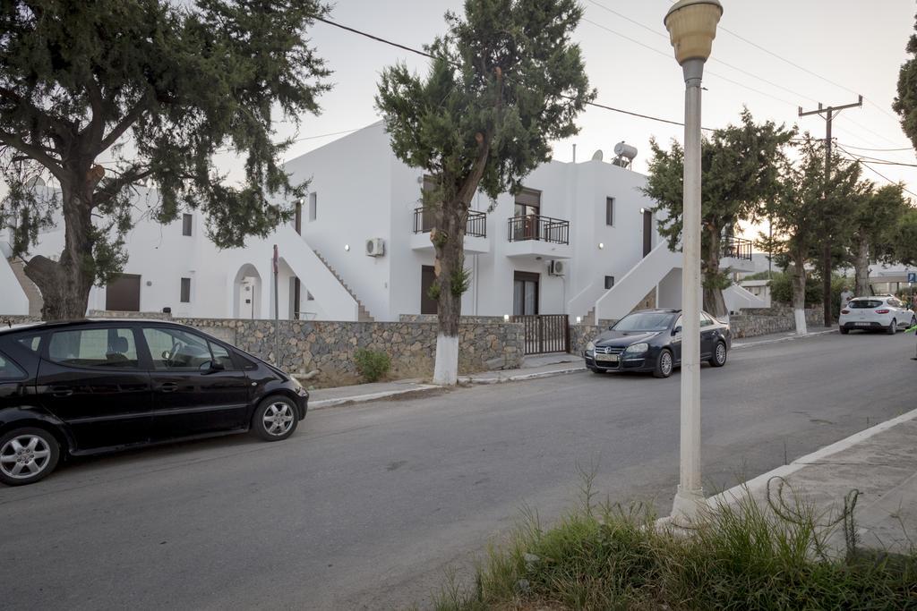 Villa The Corner House At Gennadi Court Exterior foto